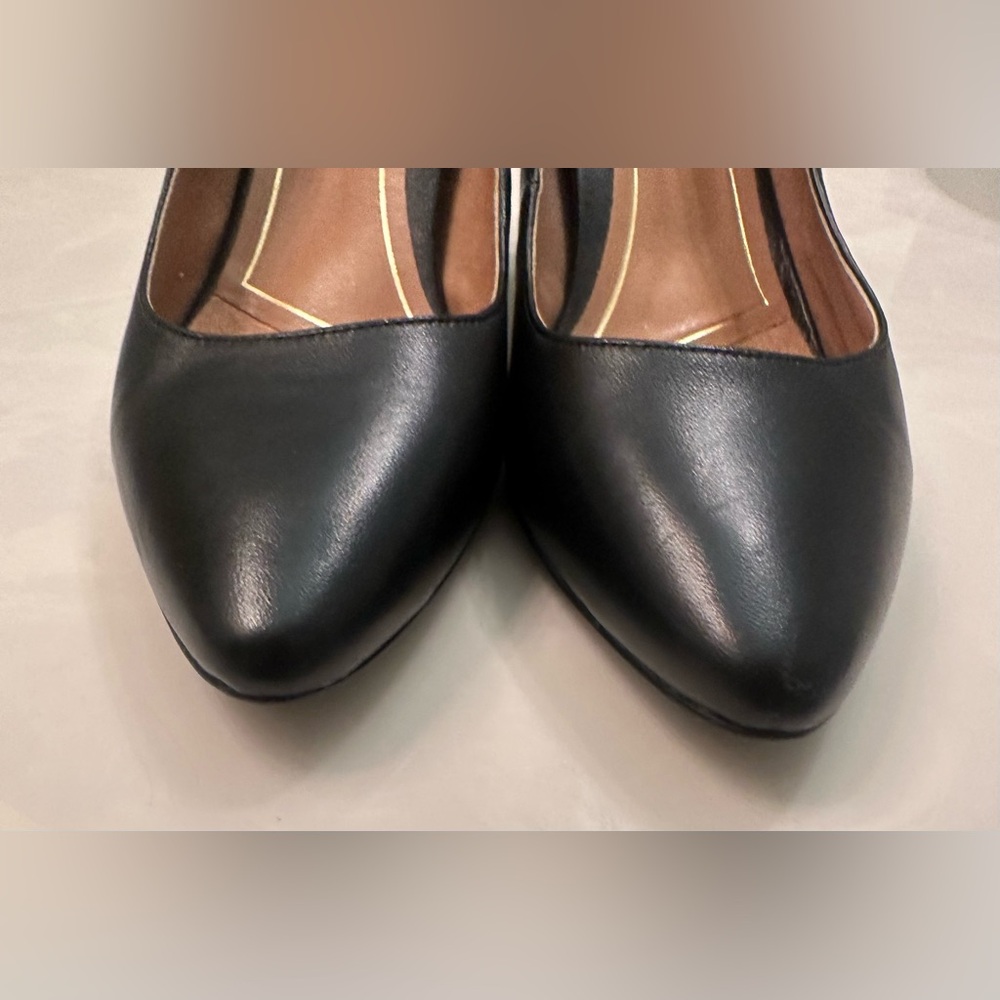 VIONIC heels - Picture 4 of 11